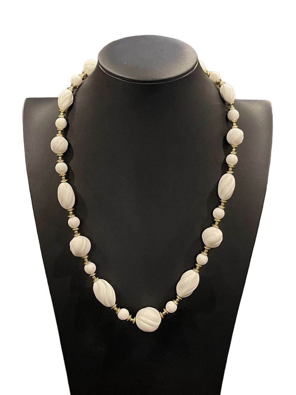 White And Gold Chunky Swirl Bead Necklace - Vintage - Estate - 1960s